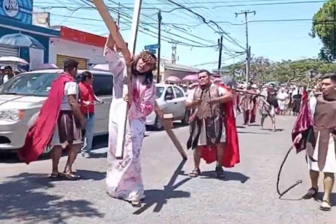 El Vía Crucis en Pacabtún