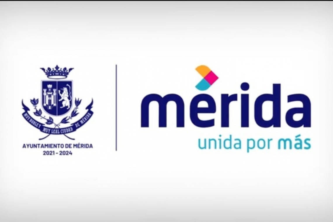 Pavimentación dirigida por el presidente municipal de Mérida Renan Barrera Concha.