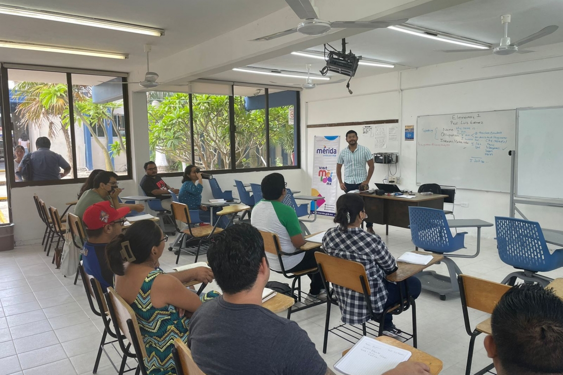 La UADY capacita a servidores del sector turistico en leguas.