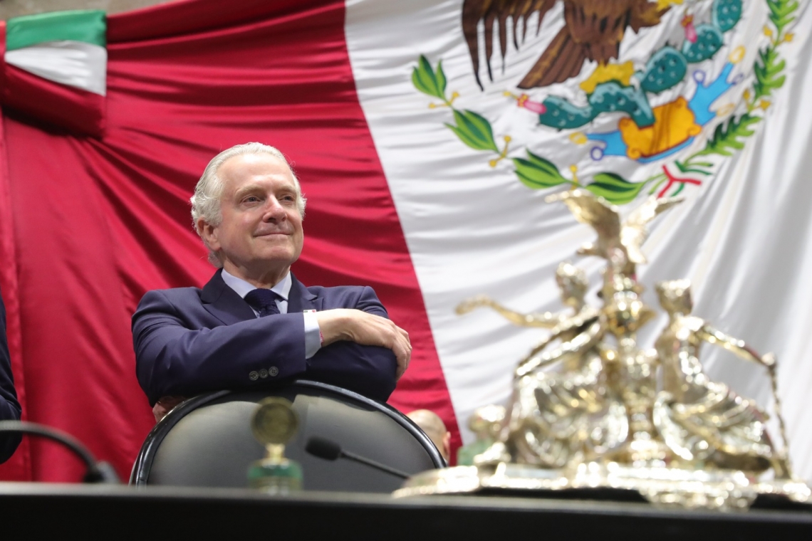 Santiago Creel presentó Controversia Constitucional contra el decreto del Ejecutivo Federal sobre obras de infraestructura.