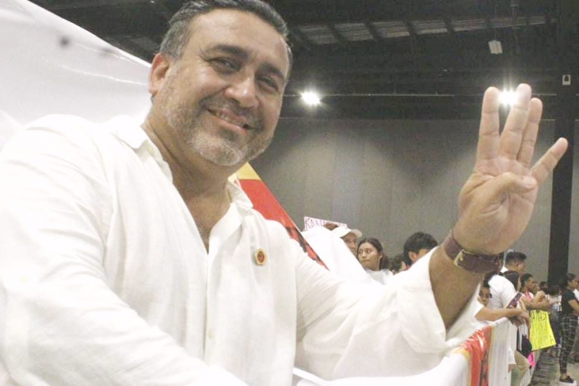 Peniche Marenco quiere contender por una diputación federal