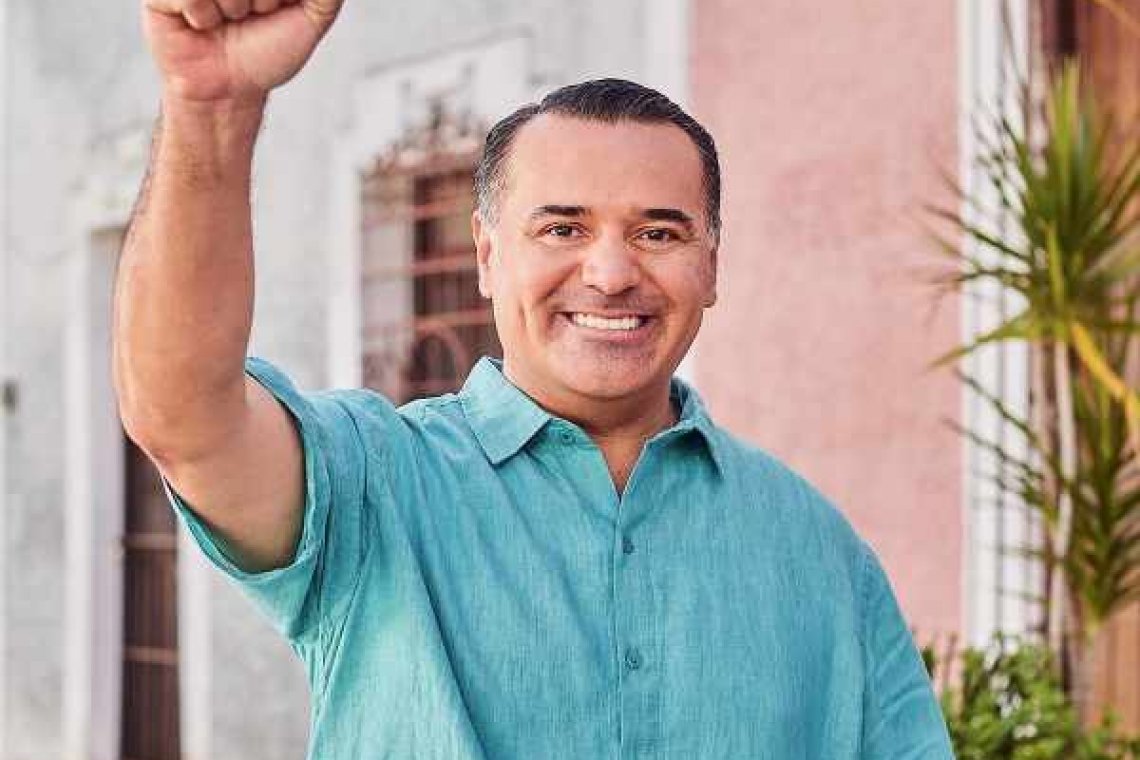 Encuesta revela amplia ventaja de Renán sobre “Huacho”
