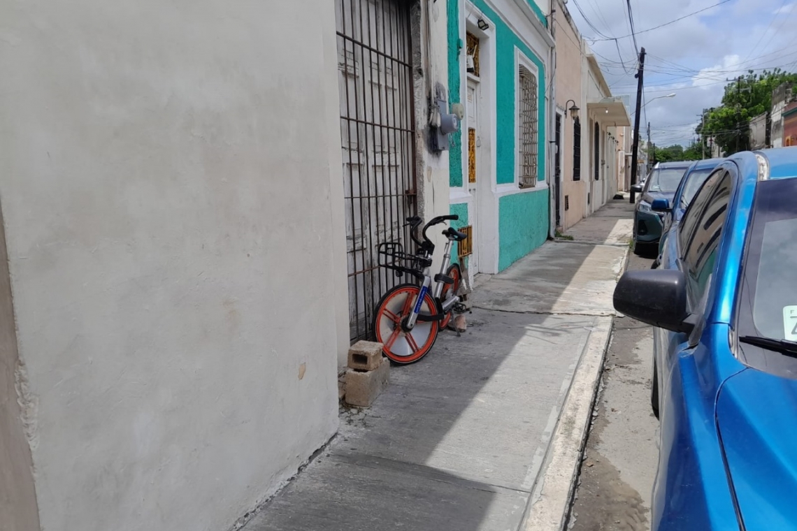 BICLETA DEL AYUNTAMIENTO ABANDONADA