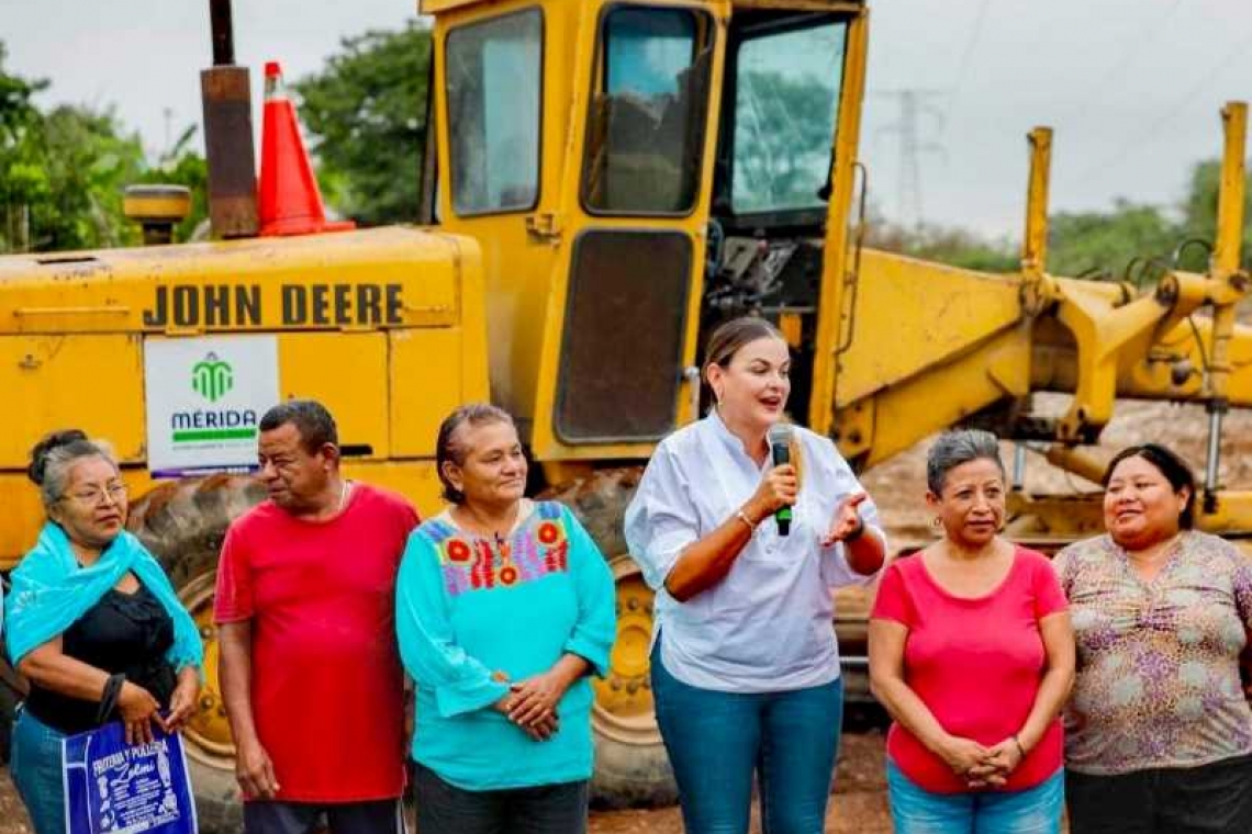 Supervisa Cecilia Patrón jornada de repavimentación y construcción de calles en la colonia La Guadalupana