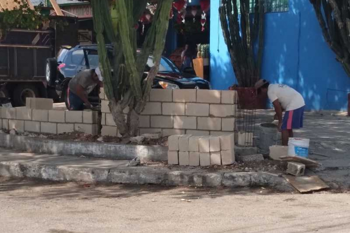 Avanzan las obras en la Central de Abastos.