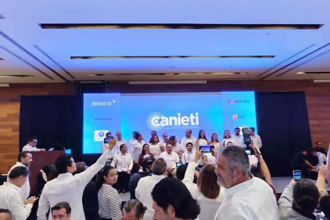 EMPRESARIOS DE CANIETI COMPROMETIDOS CON EL PROGRESO TECNOLOGICO EN YUCATAN.