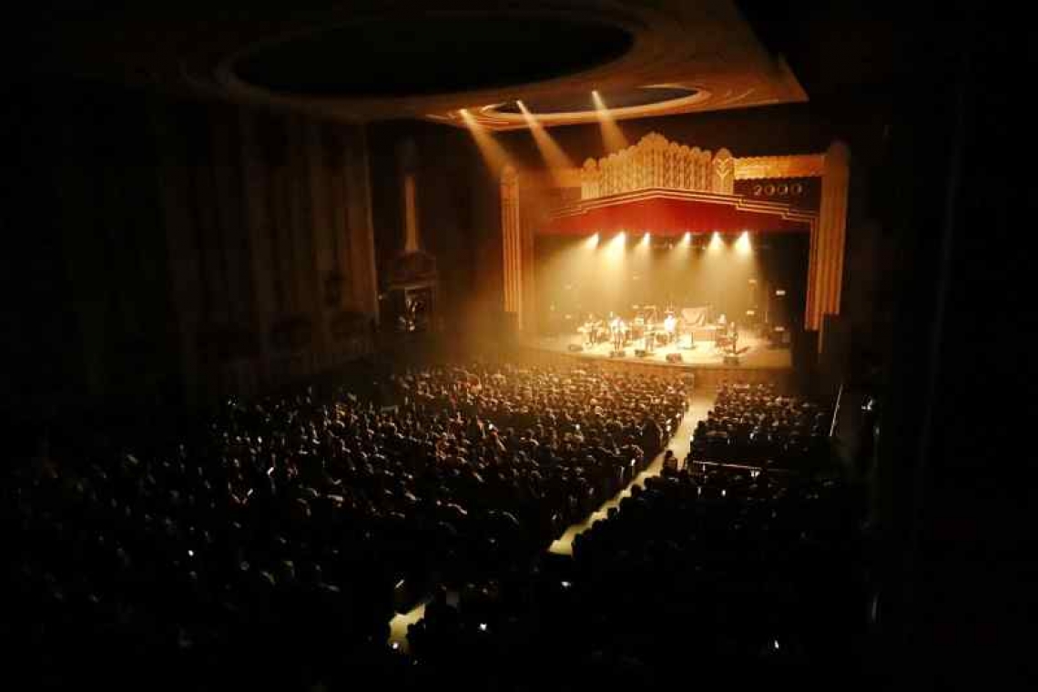  Indie pop y rock alternativo hacen vibrar el teatro Armando Manzanero