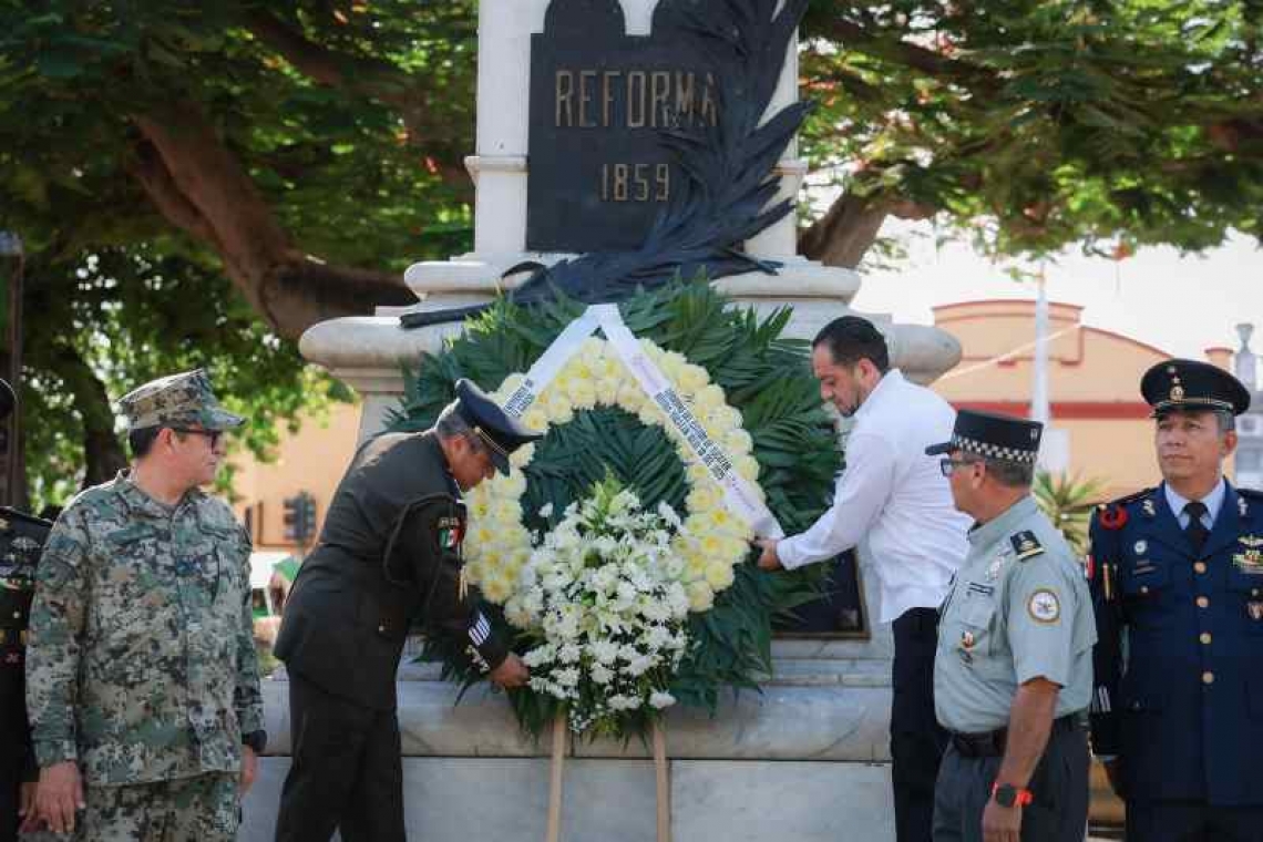 El Secretario General de Gobierno, Omar Pérez Avilés, encabezó la ceremonia de Conmemoración del153 aniversario luctuoso de Benito Juárez García
