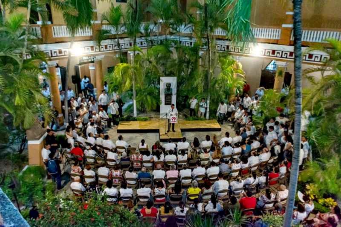 Líderes priistas rindieron homenaje en la Casa del Pueblo a Don Víctor Cervera Pacheco en su XXI Aniversario Luctuoso.