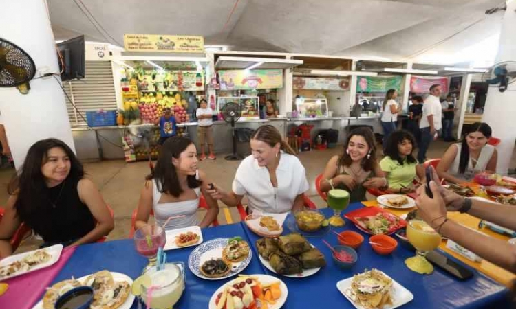 En Mérida, nadie está solo: Cecilia Patrón abandera politicas publicas dirigidas al cuidado de la salud de los meridanos.