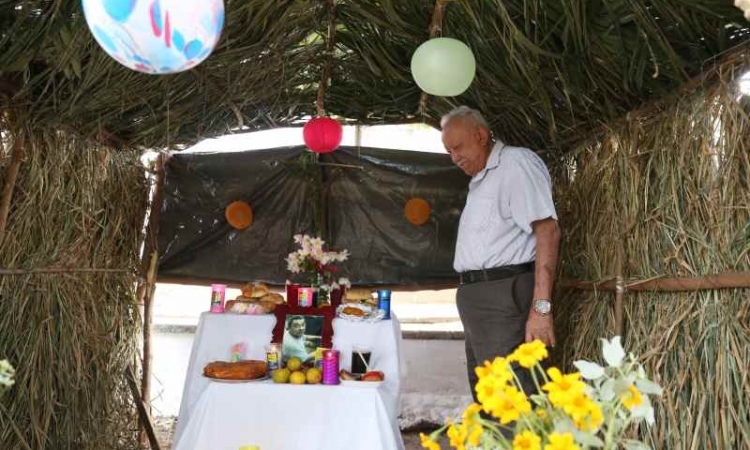  Realizan muestra de altares en el Cereso de Mérida.