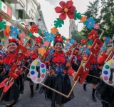 Gobernador Joaquín Díaz Mena inicia entrega de tarjetas “Felipe Carrillo Puerto” a estudiantes de la UADY.