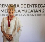 Gobernador Joaquín Díaz Mena inicia entrega de tarjetas “Felipe Carrillo Puerto” a estudiantes de la UADY.