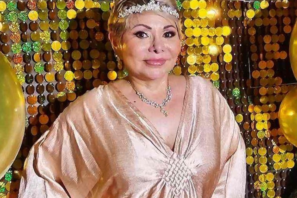 EMOTIVO FESTEJO DE LA EMPRESARIA MARY CANTO.