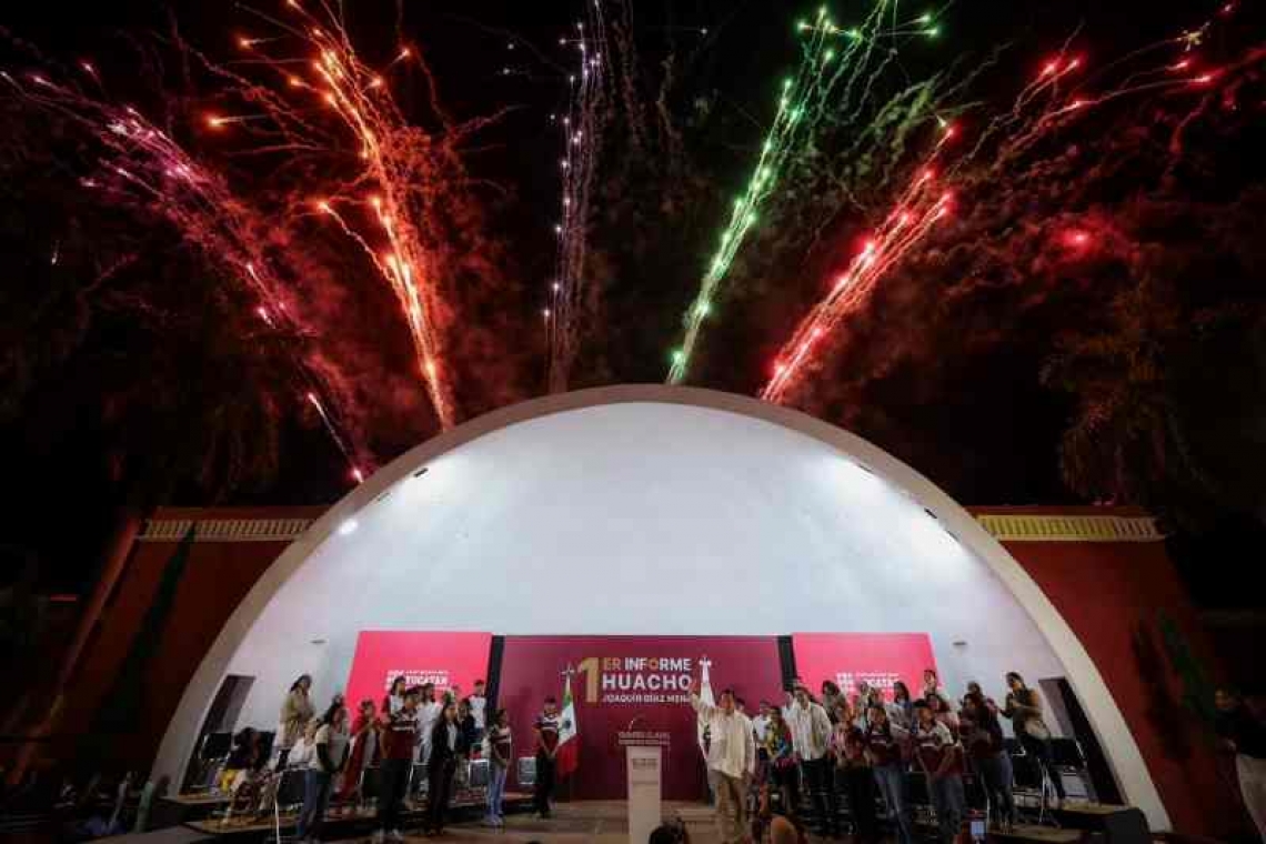 Al rendir su Primer Informe en Ticul, el Gobernador Joaquín Díaz Mena aseguró que "ningún municipio del sur volverá a estar olvidado”, mientras él gobierne.