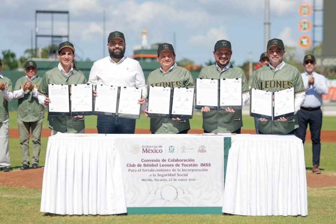 Promueven incorporación a la seguridad social de personal del Parque de Béisbol Kukulcán _El Gobernador Joaquín Díaz Mena y el director general del IMSS, Zoé Robledo Aburto, atestiguaron la firma de un convenio con el club Leones de Yucatán que promoverá 