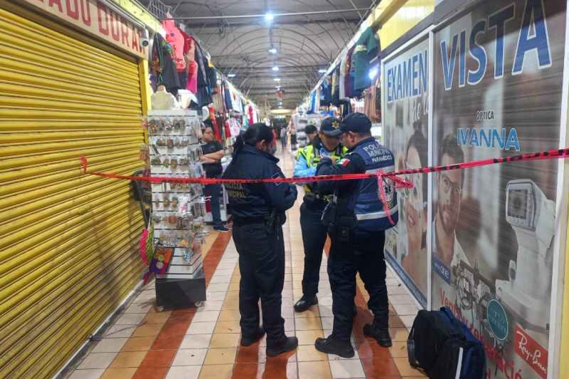 DIFUNTO EN EL BAZAR GARCÍA REJON.