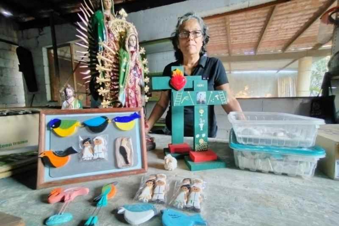 RESTAURADORA DE RECUERDOS.