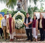   CECILIA, LA ALCALDESA DE MÉRIDA REPARTIO COBIJAS EN LA PUERTA DEL H'ORAN.