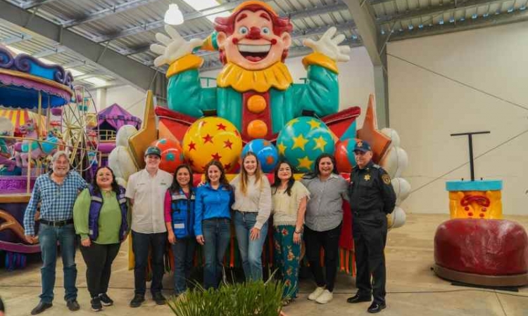 Cecilia Patrón supervisa instalaciones de Ciudad Carnaval, la fiesta se realizará del 11 al 18 de febrero.