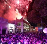  Cecilia Patrón entrega lentes gratuitos a 513 personas en El Roble Agrícola.