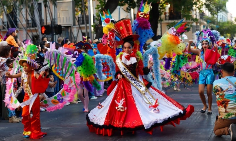 El carnaval lo hace la comunidad. Gracias a la niñez meridana por compartir su alegría: Cecilia Patrón