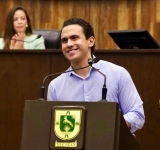 El Ayuntamiento instalalará más de cien mil lámparas a lo largo del trieno 2025-2027 