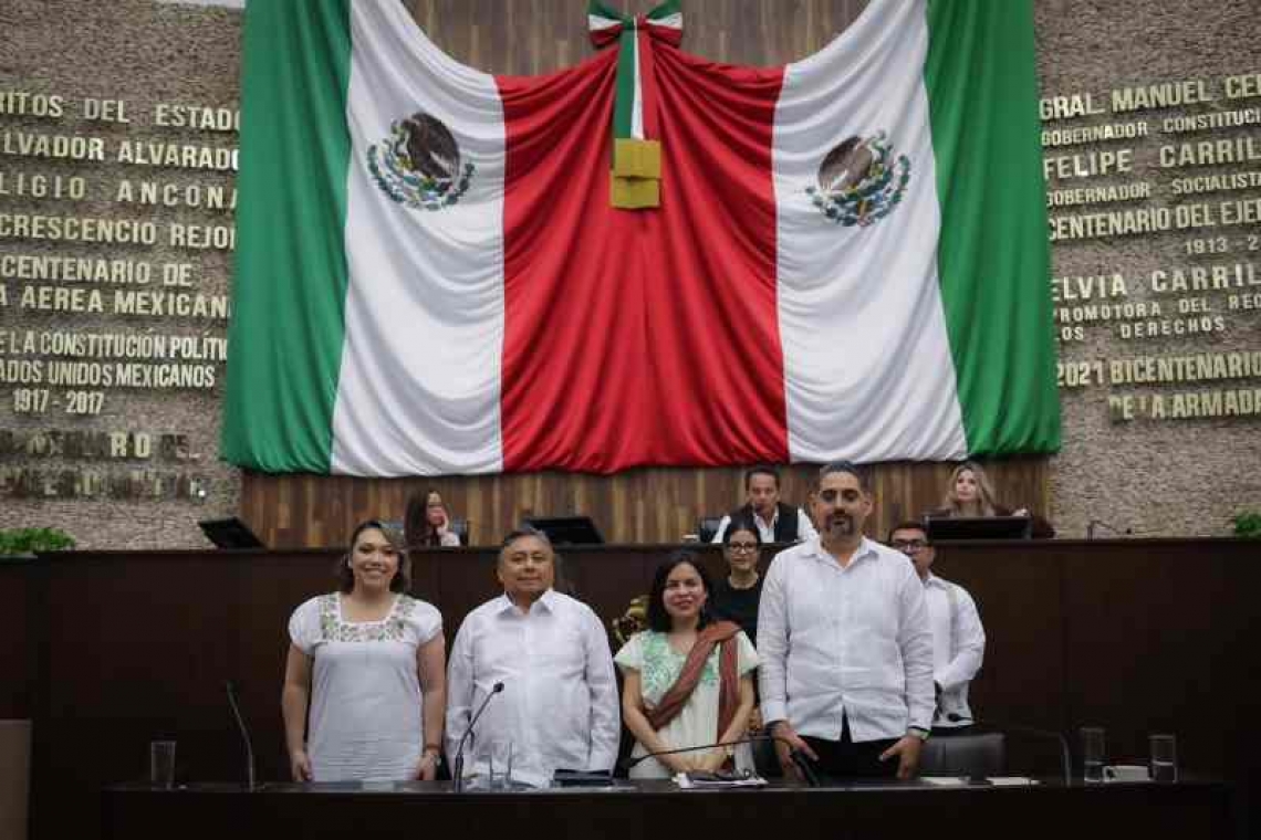 Funcionarios presumen logros durante la segunda jornada de la Glosa del Informe del Gobierno del Estado.