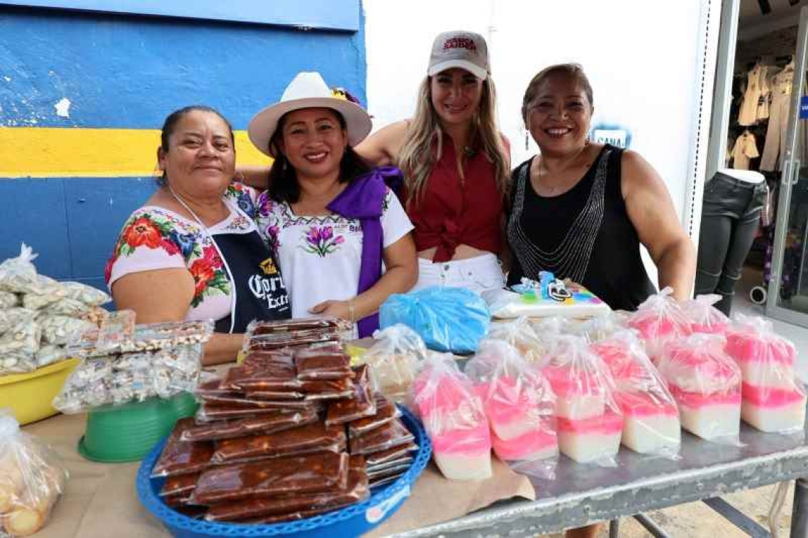 En el marco del 8M, La diputada Alba Cristina Cob visita el mercado de Kanasín