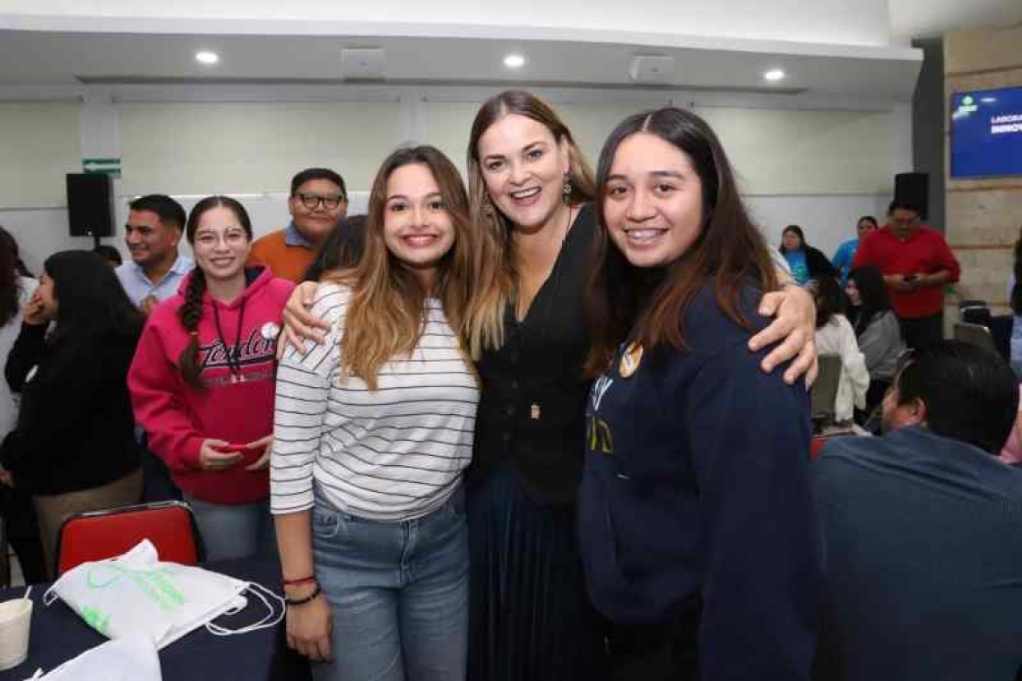  Cecilia Patrón presenta primer programa universitario del Ayuntamiento de Mérida para mujeres