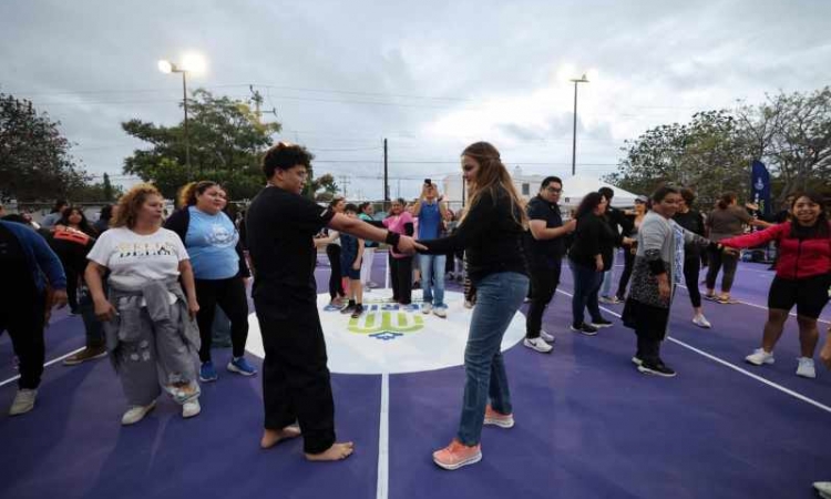 CECILIA PATRÓN PROMUEVE MACROCLASE DE DEFENSA PERSONAL EN CANCHA VIOLETA.