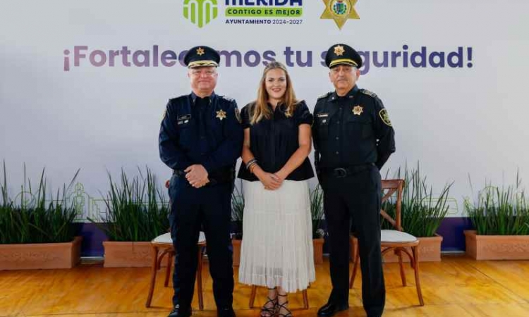 Cecilia Patron afirmó que la policía municipal de Mérida es una institución fuerte, que cuida, protege y sirve a la ciudadania.