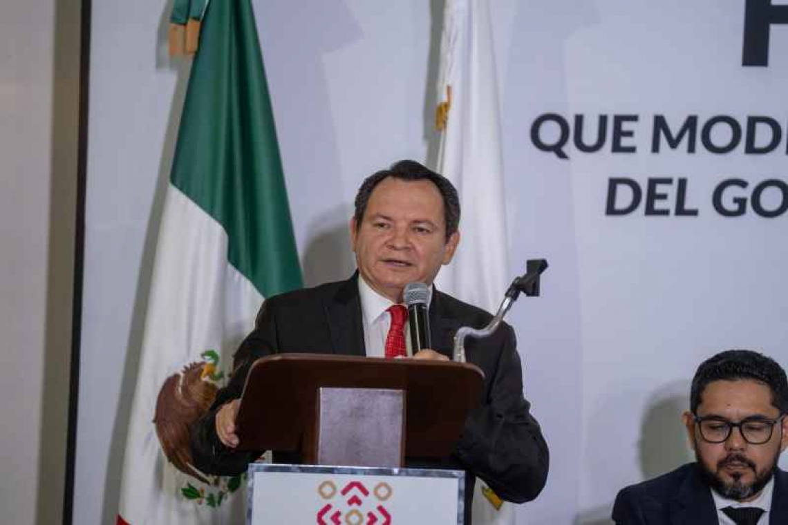 EL GOBERNADOR JOAQUÍN JESÚS DIAZ MENA ANUNCIO DECRETO EN LA CIUDAD DE MÉXICO