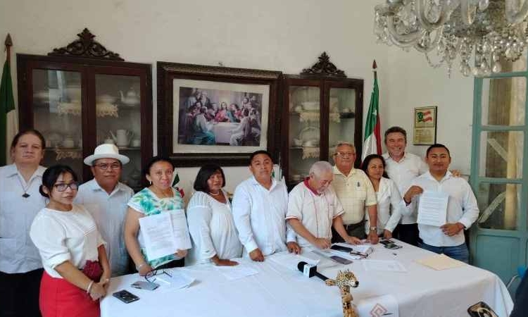 COLECTIVO DE MUJERES Y HOMBRES MAYAS DENUNCIA RACISMO Y DESACATO DEL IEPAC YUCATAN.