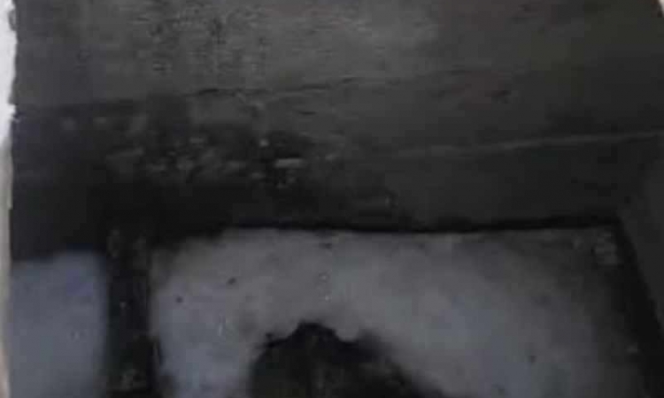 Ayuntamiento de Mérida atiende reporte de personas lesionadas por registro sanitario colapsado de la JAPAY en Ciudad Caucel