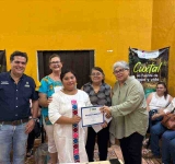 Ayuntamiento de Mérida atiende reporte de personas lesionadas por registro sanitario colapsado de la JAPAY en Ciudad Caucel