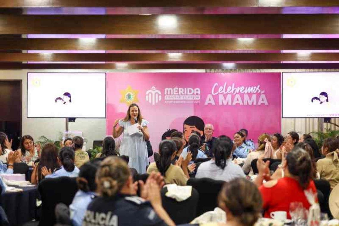 Celebra Cecilia Patrón a las madres meridanas de todos los sectores de la ciudad.