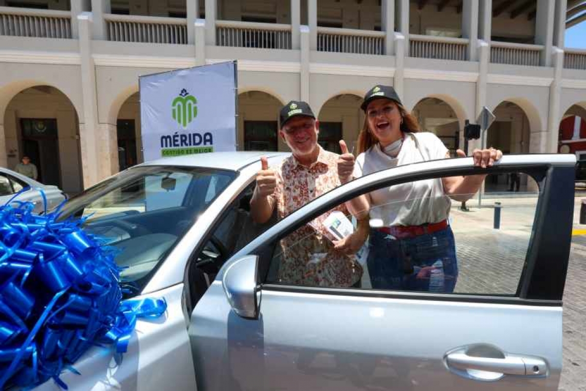 CECILIA PATRON PREMIA LA CONFIANZA Y RESPONSABILIDAD DE CIUDADANOS CUMPLIDOS CON MERIDA.