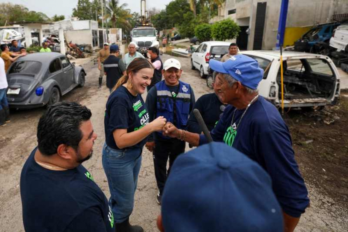   AYUNTAMIENTO DE MERIDA CONSTRUYE NUEVOS POZOS PARA FACILITAR LA ABSORCION DEL AGUA.