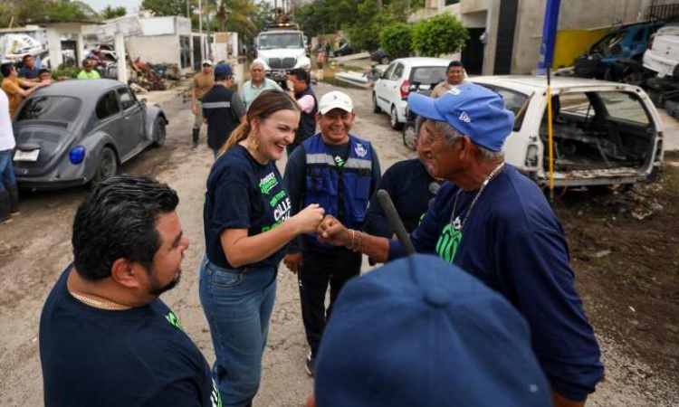   AYUNTAMIENTO DE MERIDA CONSTRUYE NUEVOS POZOS PARA FACILITAR LA ABSORCION DEL AGUA.