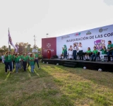   Cecilia Patrón comparte momento deportivo con colaboradores municipales, en reconocimiento a su labor de todos los días.